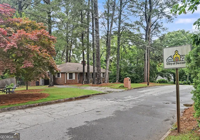 5th image of 424 E Pharr Rd, Decatur, GA 30030 | MLS# 10773881