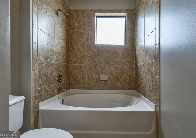 Photo 3 of Condo for sale at 898 Oak St SW #1126, Atlanta, GA 30310 | MLS# 10796558 | Listing updated on 2026-08-31