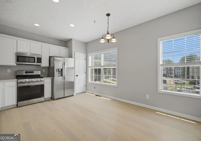 4th image of 3518 Lantern View Ln, Scottdale, GA 30079 | MLS# 10798647