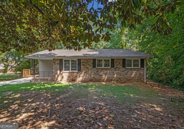 Photo 2 of Single family home for sale at 2840 Somerton Dr, Morrow, GA 30260 | MLS# 10834683 | Listing updated on 2026-09-10