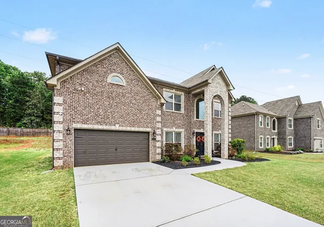 3rd image of 4994 Lynnonhall Ct, Lithonia, GA 30038 | MLS# 10759439