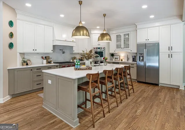 Photo 2 of Sale Pending at 12505 King Rd, Roswell, GA 30075 | MLS# 10810998 | Listing updated on 2026-09-17