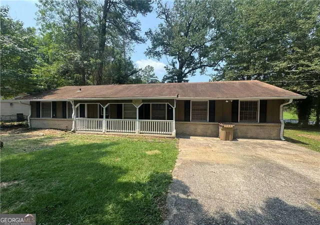 Photo 1 of Single family home for sale at 8497 Stonewall Jackson Dr, Jonesboro, GA 30238 | MLS# 10820933 | Listing updated on 2026-09-17