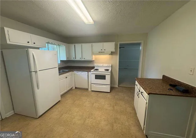 Photo 3 of Single family home for sale at 8497 Stonewall Jackson Dr, Jonesboro, GA 30238 | MLS# 10820933 | Listing updated on 2026-09-17