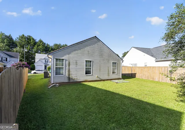 Photo 3 of Single family home for sale at 6960 Red Bone Wy, Lithonia, GA 30038 | MLS# 10809375 | Listing updated on 2026-08-22