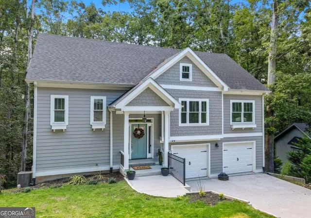 Photo 3 of Sale Pending at 3466 Crown Dr, Gainesville, GA 30506 | MLS# 10706479 | Listing updated on 2026-08-13
