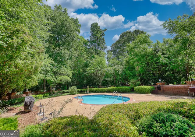 Listing Photo 4 - Condo for sale in building located at 107 Ridley Howard Ct, Decatur, GA 30030
