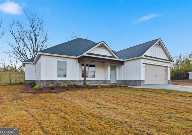 Photo 3 of Sale Pending at 514 New Hope, Perry, GA 31069 | MLS# 10663033 | Listing updated on 2026-02-02