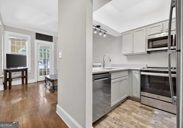 1st image of 2855 Peachtree Rd Ne #109, Atlanta, GA 30305 | MLS# 10780572