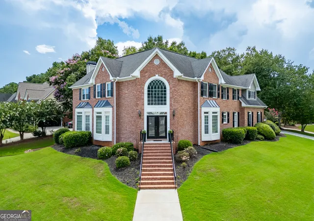 Photo 3 of Single family home for sale at 5332 Candleberry Dr SW, Lilburn, GA 30047 | MLS# 10824319 | Listing updated on 2026-10-08