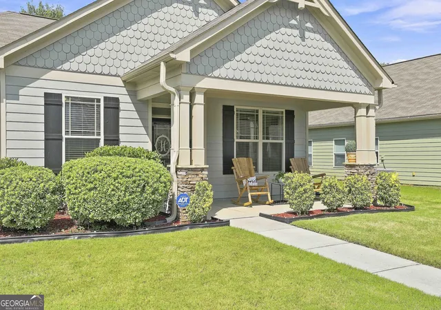 Photo 2 of Single family home for sale at 41 Majestic Dr, Newnan, GA 30265 | MLS# 10836175 | Listing updated on 2026-09-14