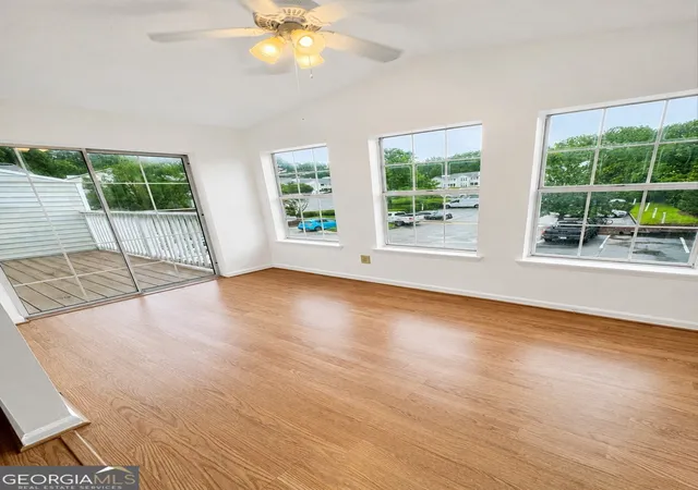 Listing Photo 4 - Condo for sale in building located at 1977 Brian Wy, Decatur, GA 30033