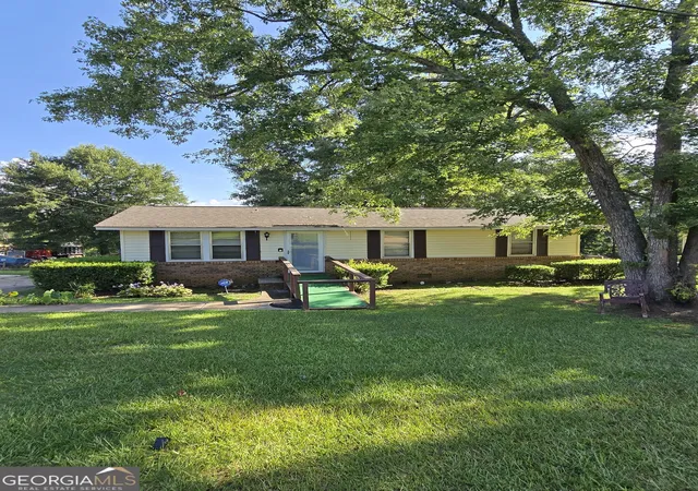 Photo 3 of Single family home for sale at 934 Clairmont Ave, Comer, GA 30629 | MLS# 10807265 | Listing updated on 2026-08-02