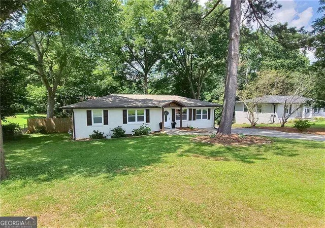 3rd image of 3296 Old Concord Rd Se, Smyrna, GA 30082 | MLS# 10785892