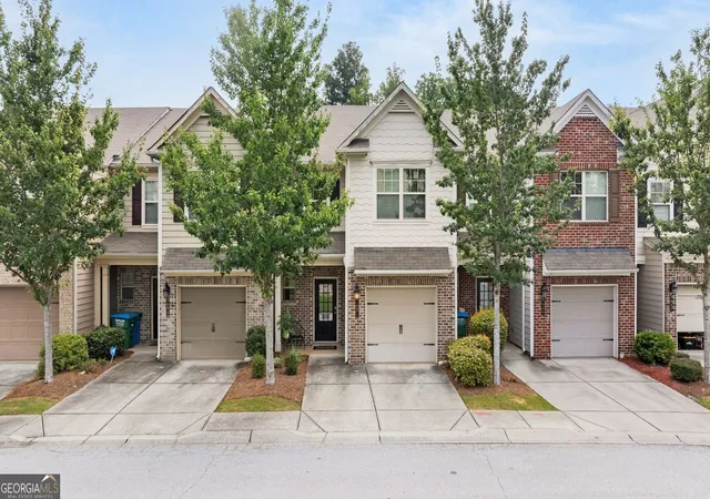 Townhouse for sale at 7071 Elmwood Ridge Ct, Atlanta, GA 30340 | MLS# 10831692