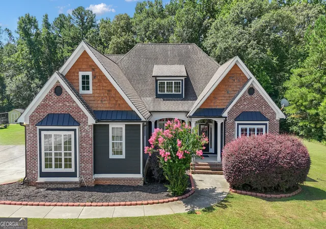 Photo 1 of Single family home for sale at 660 Sandy Creek Rd, Fayetteville, GA 30214 | MLS# 10826705 | Listing updated on 2026-09-09