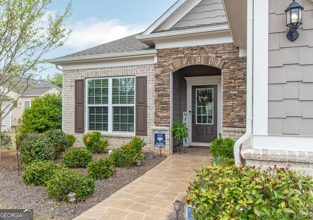 Photo 3 of Single family home for sale at 605 Daffodil Dr, Griffin, GA 30223 | MLS# 10799701 | Listing updated on 2026-07-25