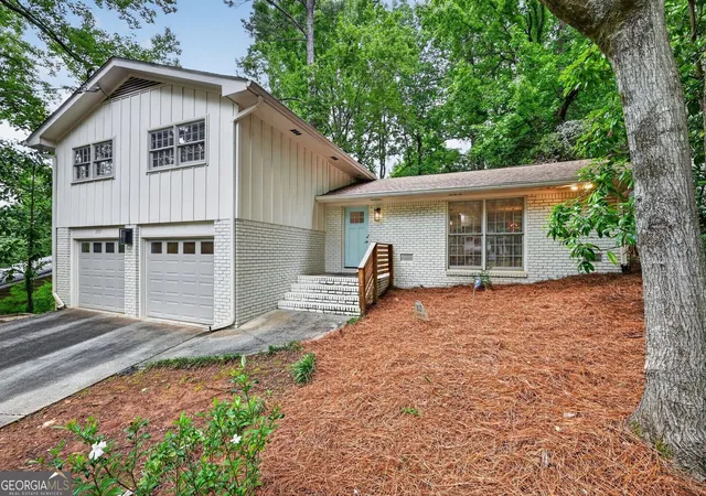 2nd image of 2037 Longview Wy, Atlanta, GA 30341 | MLS# 10777351