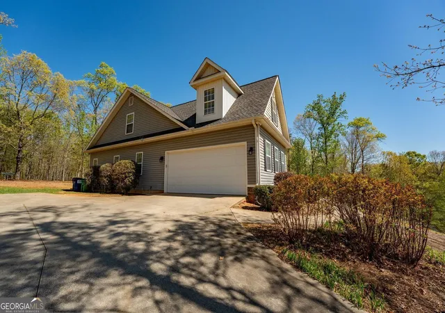 Homes for sale in Mount Airy, GA | 268 N Woods Dr, Mount Airy, GA 30563 | MLS# 10728594