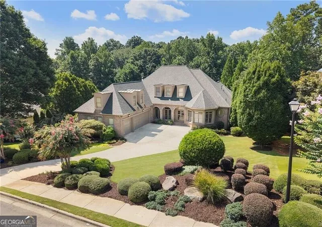 Photo 2 of Mansion for sale at 2915 Spindletop Dr, Cumming, GA 30041 | MLS# 10834863 | Listing updated on 2026-09-13