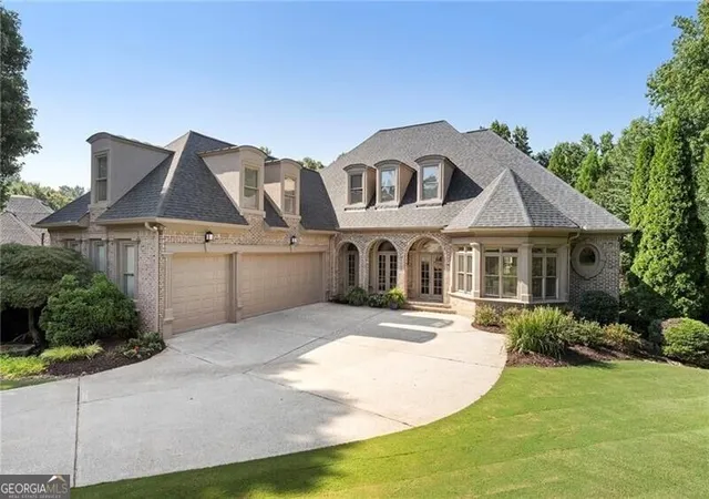 Photo 3 of Mansion for sale at 2915 Spindletop Dr, Cumming, GA 30041 | MLS# 10834863 | Listing updated on 2026-09-13