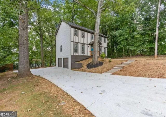 2nd image of 1001 Gunners Walk, Tucker, GA 30084 | MLS# 10825862