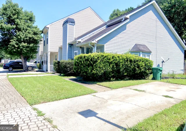 Photo 2 of Townhouse for sale at 6534 Wellington Chase Ct, Lithonia, GA 30058 | MLS# 10835199 | Listing updated on 2026-09-23