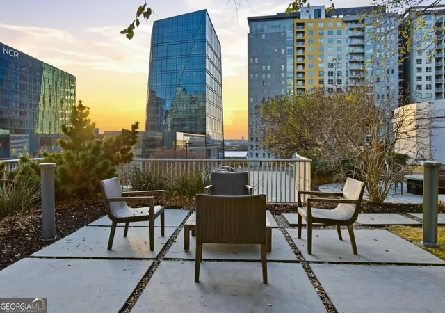 2nd image of 950 W Peachtree St Nw, Atlanta, GA 30309
