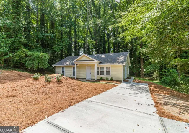 1st image of 5975 Dart Dr, Lithonia, GA 30058 | MLS# 10798402