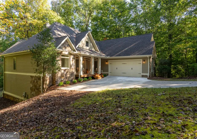 Photo 3 of Sale Pending at 2325 Fodder Crk Ml Rd, Hiawassee, GA 30546 | MLS# 10391255 | Listing updated on 2025-11-23