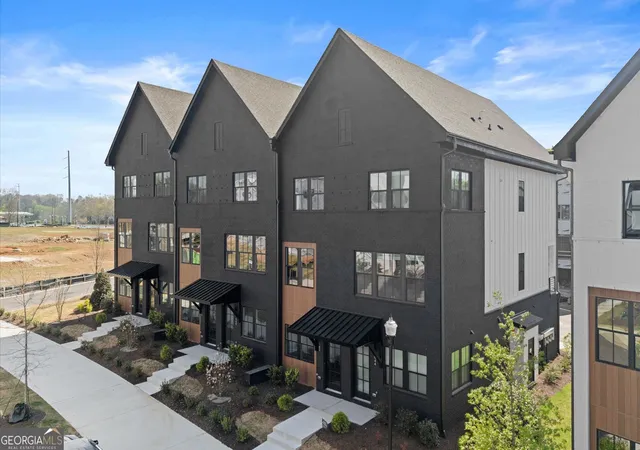 Photo 2 of Townhouse for sale at 642 Soul Aly #105, Alpharetta, GA 30009 | MLS# 10834266 | Listing updated on 2026-09-10