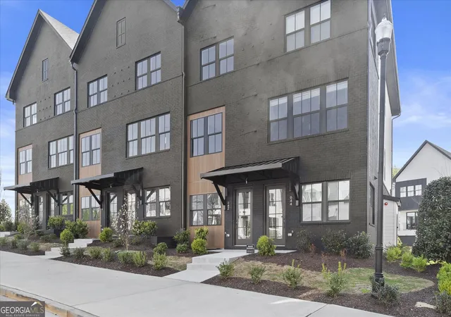 Photo 3 of Townhouse for sale at 642 Soul Aly #105, Alpharetta, GA 30009 | MLS# 10834266 | Listing updated on 2026-09-10