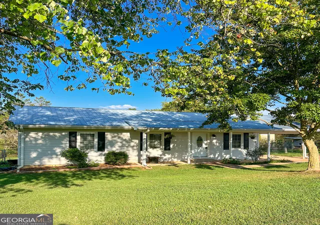 Photo 1 of Single family home for sale at 5028 Clarks Bridge Rd, Gainesville, GA 30506 | MLS# 10832127 | Listing updated on 2026-09-10