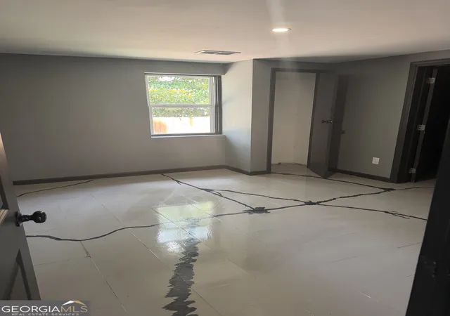 Photo 4 of Single family home for sale at 392 Simpson St, Mcdonough, GA 30253 | MLS# 10806187 | Listing updated on 2026-09-01