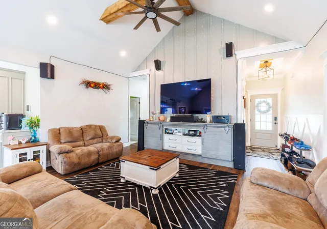 Photo 3 of Sale Pending at 4032 Gramercy Dr, Valdosta, GA 31605 | MLS# 10791845 | Listing updated on 2026-08-04