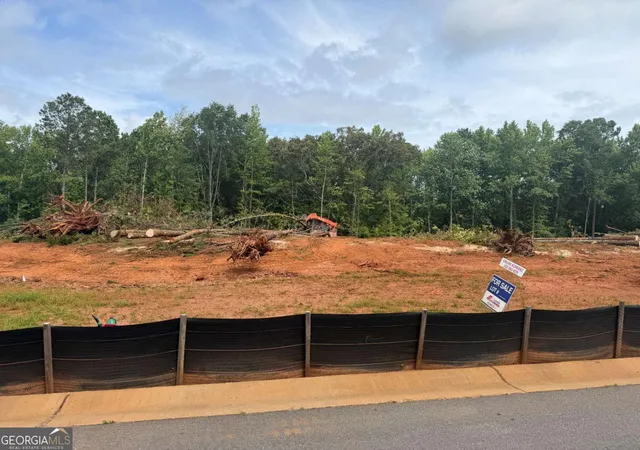 Photo 4 of Single family home for sale at 1 Wisteria Ln, Williamson, GA 30292 | MLS# 10814278 | Listing updated on 2026-08-11