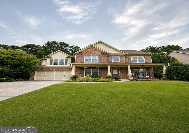 Photo 1 of Single family home for sale at 945 Grand Ivey Pl, Dacula, GA 30019 | MLS# 10823908 | Listing updated on 2026-09-28