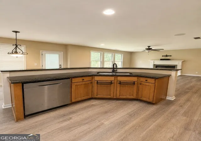 Photo 4 of Single family home for sale at 945 Grand Ivey Pl, Dacula, GA 30019 | MLS# 10823908 | Listing updated on 2026-09-28