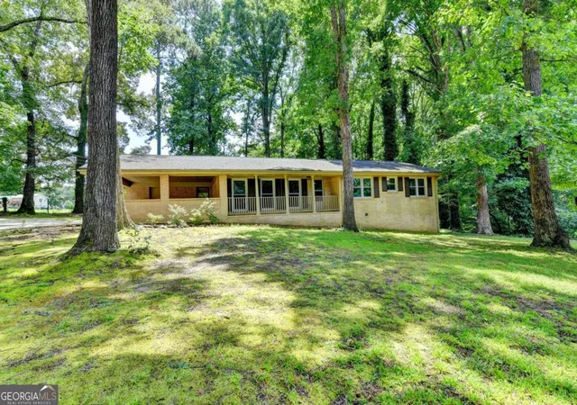 32nd image of 1138 Woodland Cir, Lawrenceville, GA 30043 | MLS# 10825288