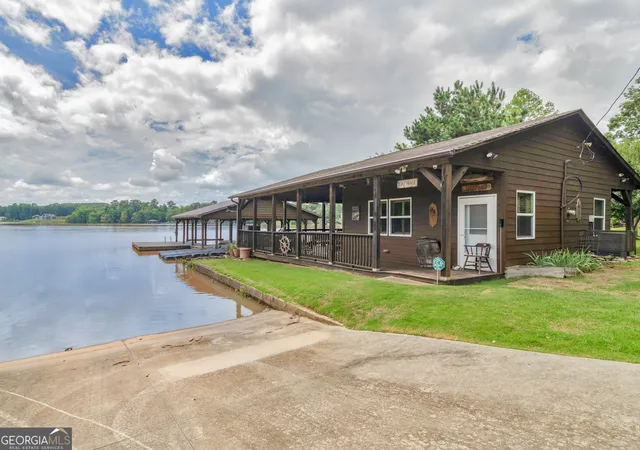 2nd image of 800 Rocky Point Rd, Covington, GA 30014 | MLS# 10606983