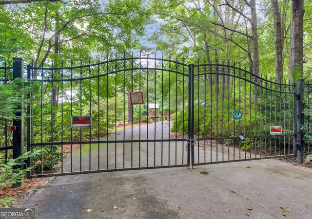 3rd image of 800 Rocky Point Rd, Covington, GA 30014 | MLS# 10606983