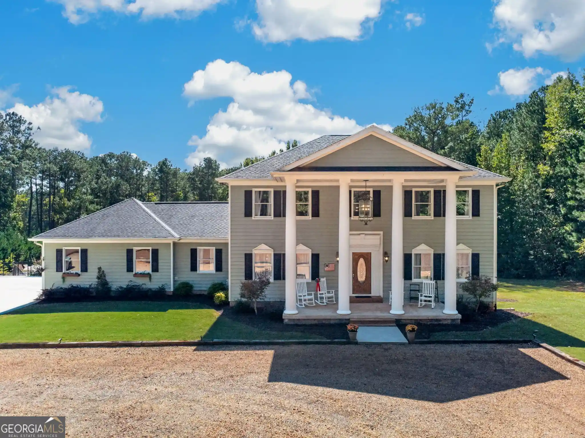 Single family home for sale at 5705 Gordon Rd, Senoia, GA 30276 | MLS# 10872797