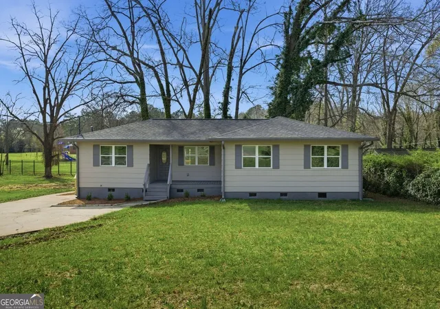 1st image of 16 Rosenwald Dr, Hampton, GA 30228 | MLS# 10815302