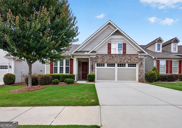 Homes for sale in Peachtree City, GA | 328 Chestnut Oak Dr, Peachtree City, GA 30269 | MLS# 10801737