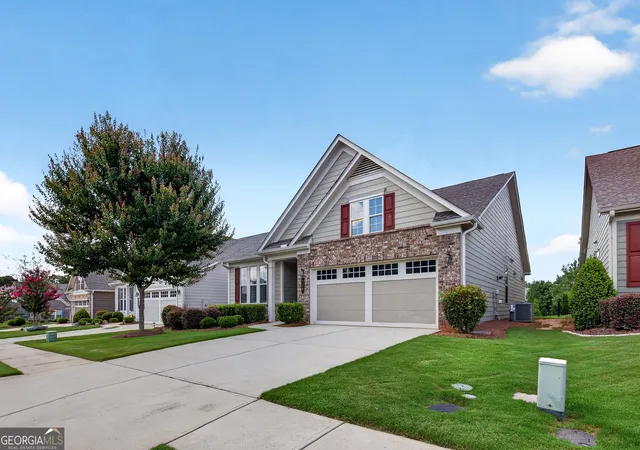 Homes for sale in Peachtree City, GA | 328 Chestnut Oak Dr, Peachtree City, GA 30269 | MLS# 10801737
