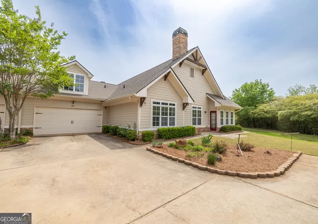 4th image of 31 Thomaston St, Newnan, GA 30263 | MLS# 10790791