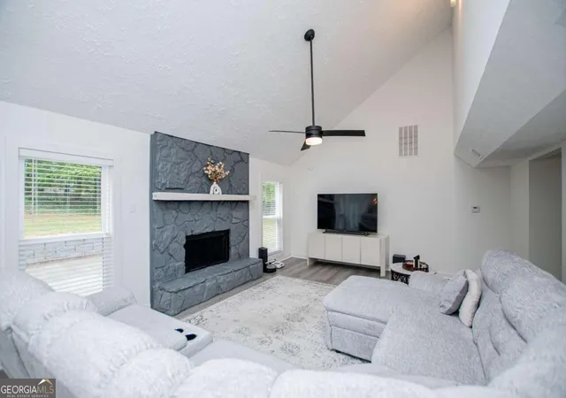 Photo 3 of Single family home for sale at 3702 Hembree Ln, Marietta, GA 30062 | MLS# 10816061 | Listing updated on 2026-08-27