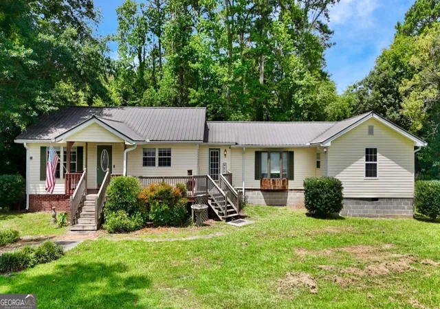 Photo 1 of Single family home for sale at 77 York Dr Ne, Plainville, GA 30733 | MLS# 10813113 | Listing updated on 2026-09-25