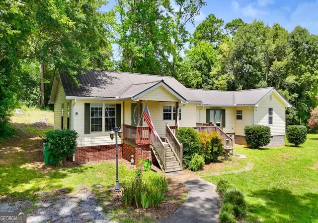 Photo 3 of Single family home for sale at 77 York Dr NE, Plainville, GA 30733 | MLS# 10813113 | Listing updated on 2026-09-25