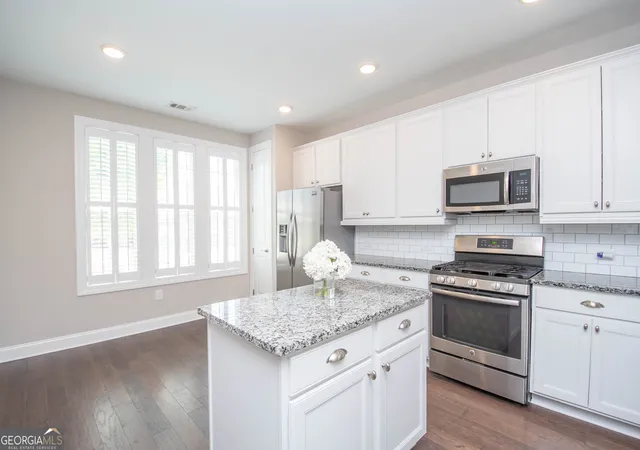 Photo 3 of Single family home for sale at 245 Spruce Pine Cir, Peachtree City, GA 30269 | MLS# 10738248 | Listing updated on 2026-10-02